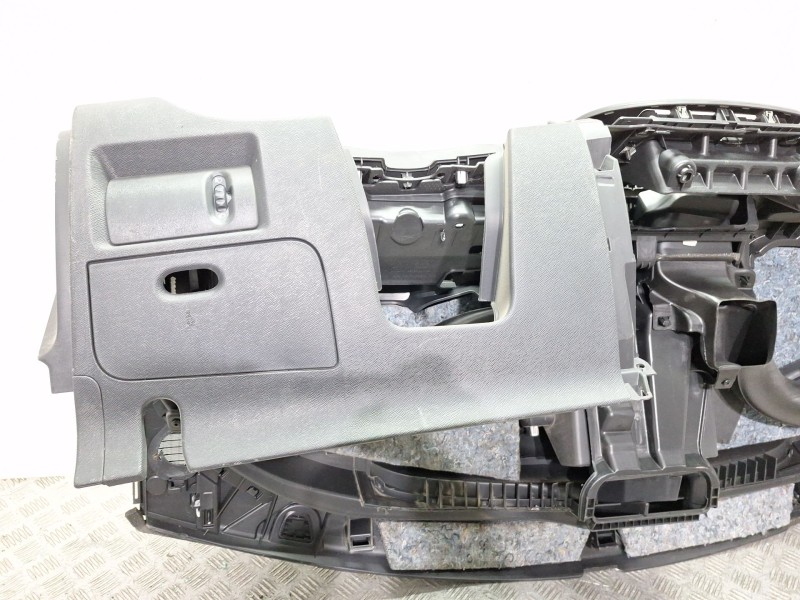 Recambio de salpicadero para renault kangoo express (fw0/1_) z.e. (fw0z, fw1z) referencia OEM IAM 681000861R  
