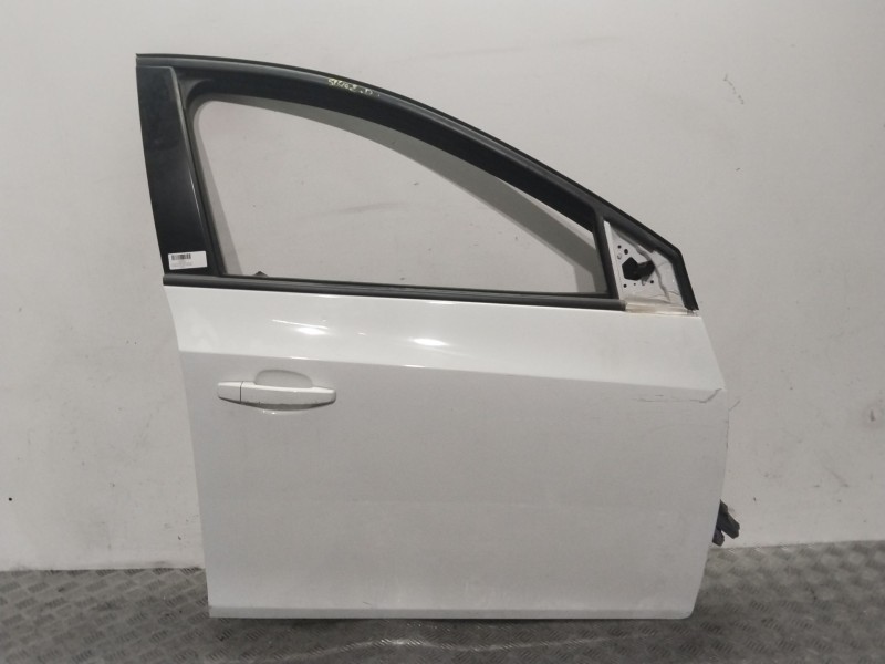 Recambio de puerta delantera derecha para chevrolet cruze hatchback (j305) 1.7 d referencia OEM IAM 95987758  BLANCO