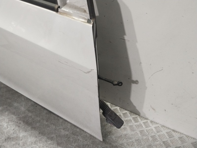 Recambio de puerta delantera derecha para chevrolet cruze hatchback (j305) 1.7 d referencia OEM IAM 95987758  BLANCO