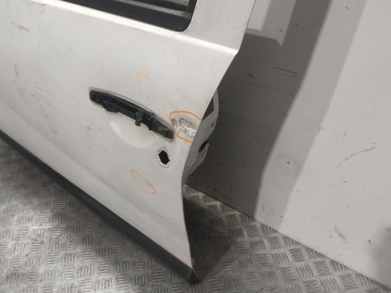 Recambio de puerta delantera izquierda para dacia sandero (bs_) 1.2 16v referencia OEM IAM 801011499R  