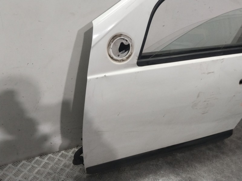 Recambio de puerta delantera izquierda para dacia sandero (bs_) 1.2 16v referencia OEM IAM 801011499R  