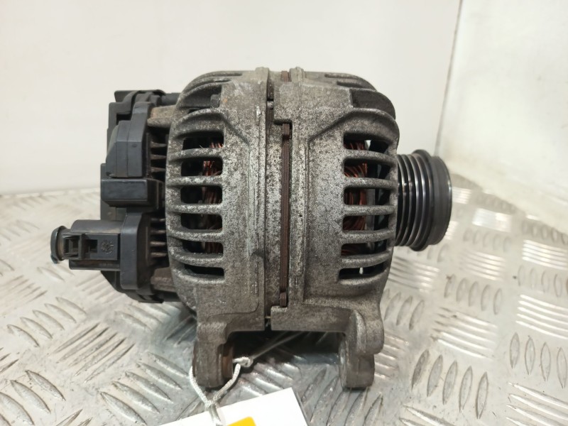 Recambio de alternador para volkswagen passat b5 (3b2) 2.8 v6 syncro/4motion referencia OEM IAM 028903029B  