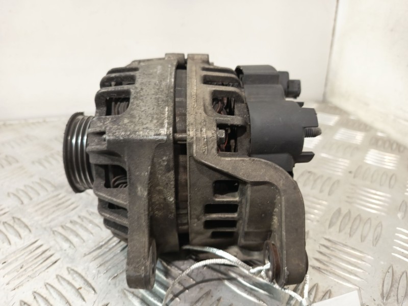 Recambio de alternador para nissan micra iii (k12) 1.2 16v referencia OEM IAM 23100AX62A  