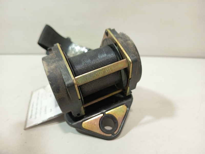 Recambio de cinturon seguridad trasero derecho para citroën saxo 1.4 exclusive referencia OEM IAM 043073  