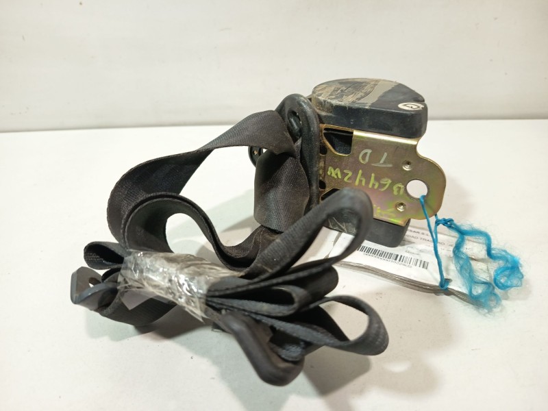 Recambio de cinturon seguridad trasero derecho para citroën saxo 1.4 exclusive referencia OEM IAM 043073  