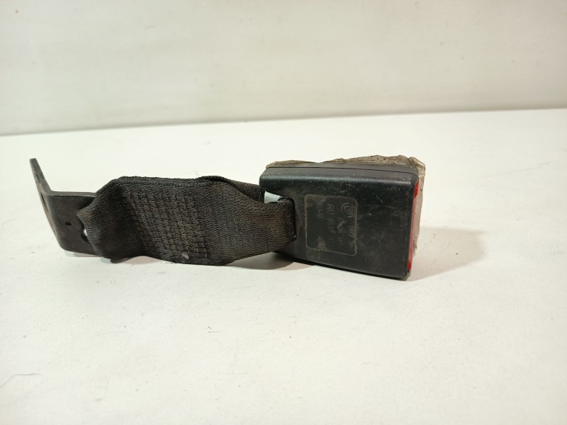 Recambio de enganche cinturon trasero central para bmw serie 1 berlina (e81/e87) 120d referencia OEM IAM 7069967  