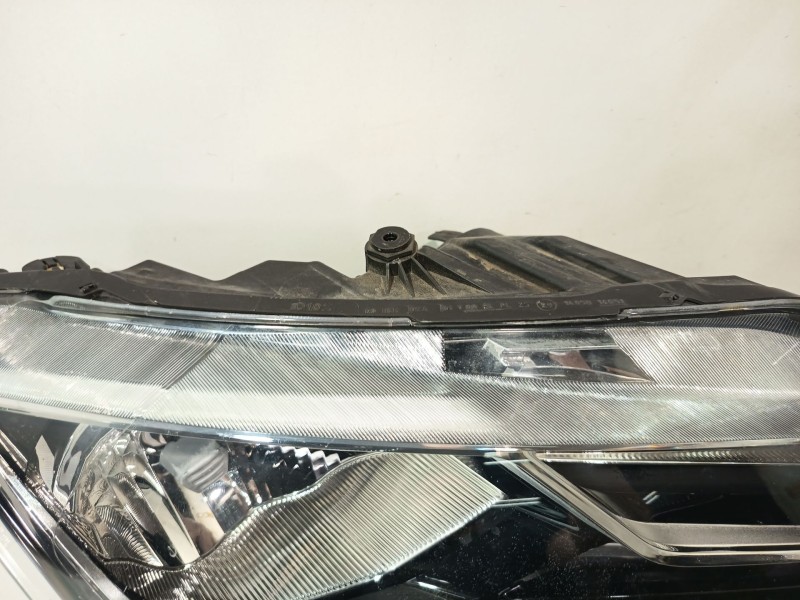 Recambio de faro derecho para seat toledo iv (kg3) 1.6 tdi referencia OEM IAM 90037322 6JB941016 