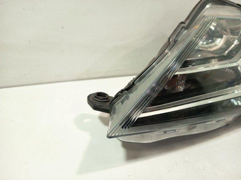 Recambio de faro izquierdo para seat toledo iv (kg3) 1.6 tdi referencia OEM IAM 90037321 6JB941015 