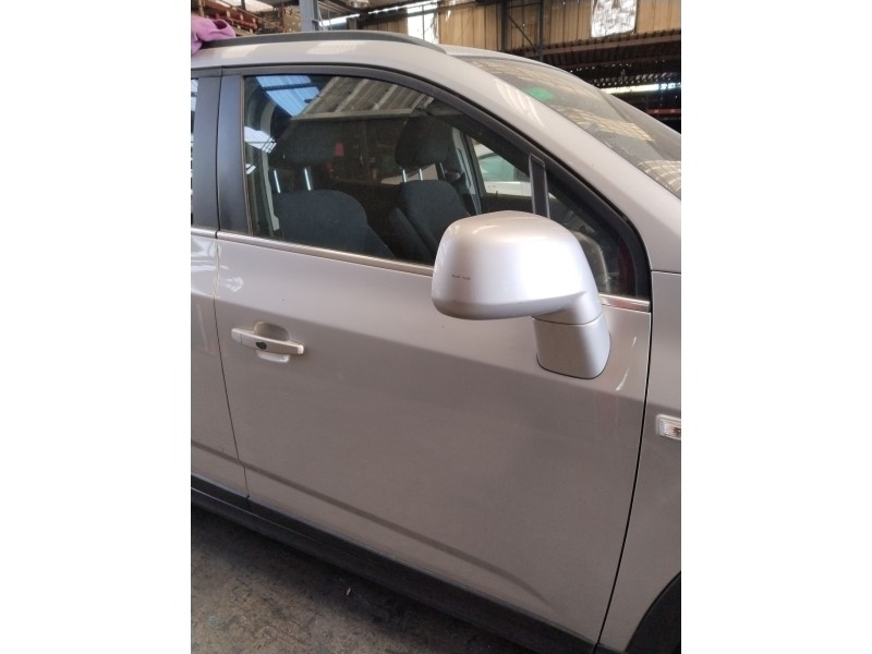 Recambio de puerta delantera derecha para chevrolet orlando (j309) 2.0 d referencia OEM IAM 95242605  