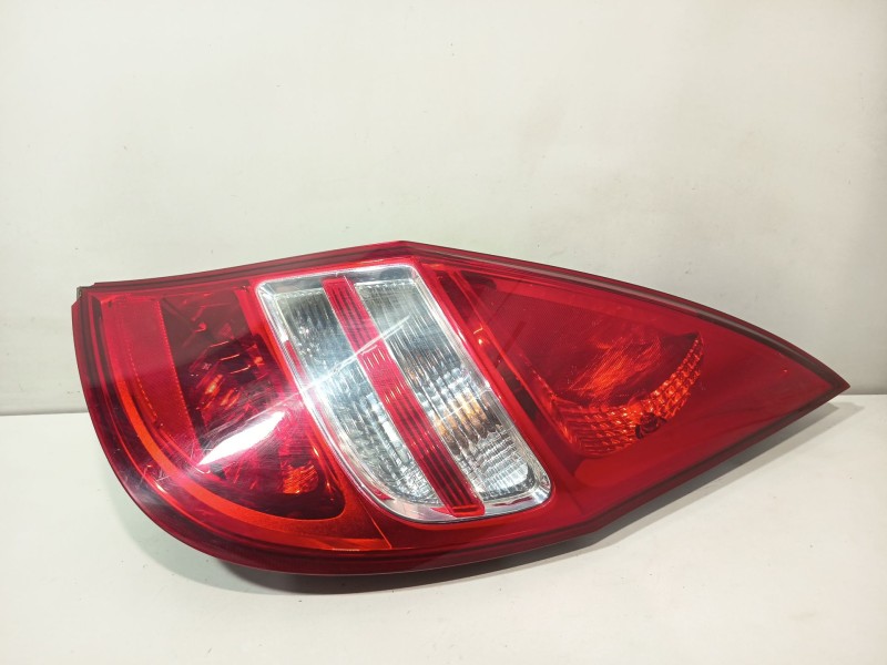 Recambio de piloto trasero derecho para hyundai i30 (fd) 1.4 referencia OEM IAM 924022L010  