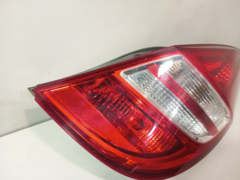 Recambio de piloto trasero derecho para hyundai i30 (fd) 1.4 referencia OEM IAM 924022L010  