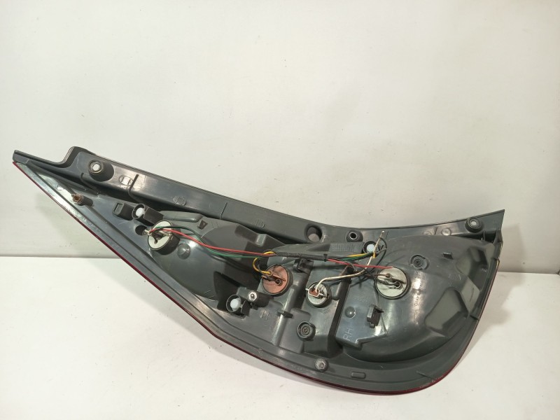 Recambio de piloto trasero derecho para hyundai i30 (fd) 1.4 referencia OEM IAM 924022L010  