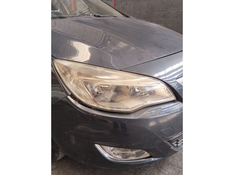 Recambio de faro derecho para opel astra h twintop (a04) 1.6 (l67) referencia OEM IAM 13253647 / VERE0593  