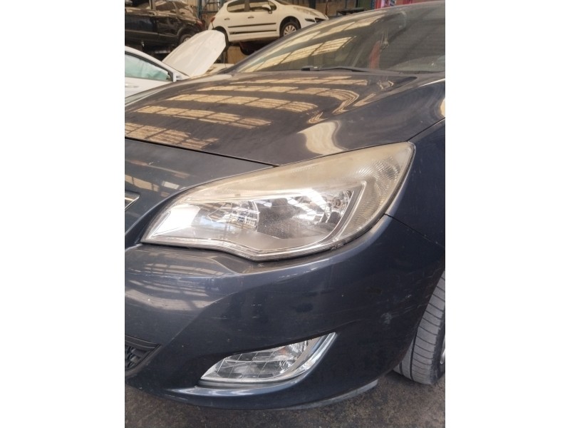 Recambio de faro izquierdo para opel astra h twintop (a04) 1.6 (l67) referencia OEM IAM 13253646 / VERE0593  