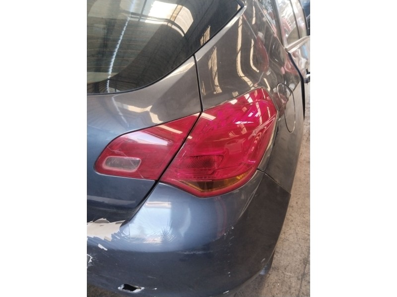 Recambio de piloto trasero derecho para opel astra h twintop (a04) 1.6 (l67) referencia OEM IAM 13306454  