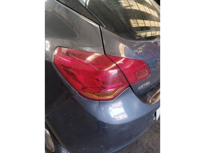 Recambio de piloto trasero izquierdo para opel astra h twintop (a04) 1.6 (l67) referencia OEM IAM 13306453  