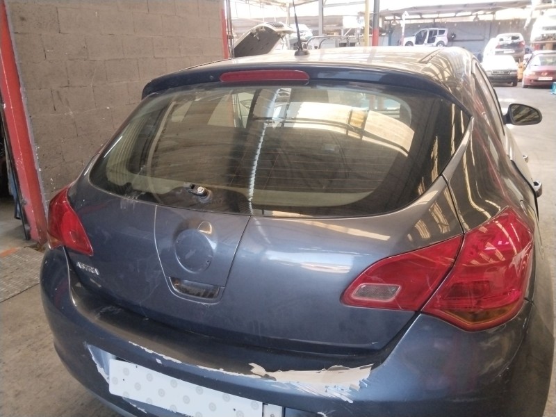 Recambio de porton trasero para opel astra h twintop (a04) 1.6 (l67) referencia OEM IAM 13372624  