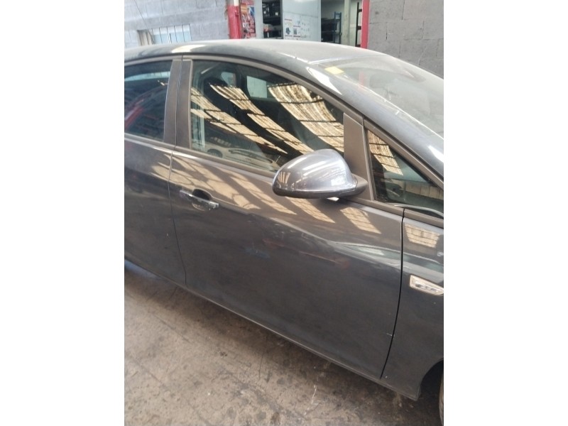 Recambio de puerta delantera derecha para opel astra h twintop (a04) 1.6 (l67) referencia OEM IAM 13330766  