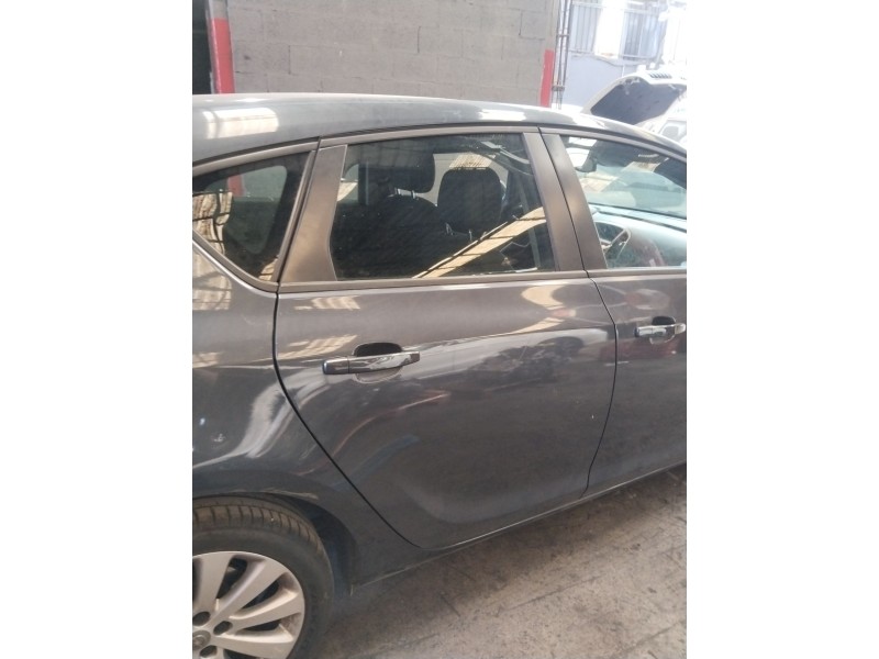 Recambio de puerta trasera derecha para opel astra h twintop (a04) 1.6 (l67) referencia OEM IAM 13285611  