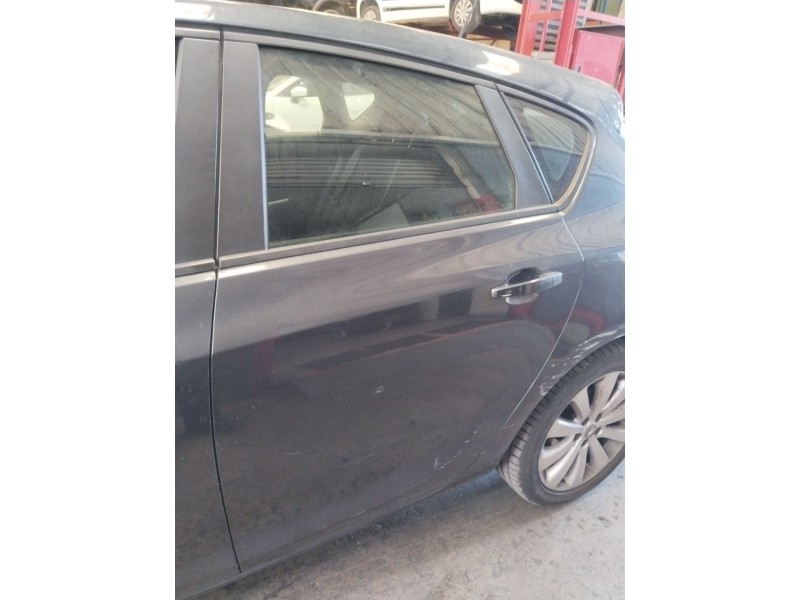 Recambio de puerta trasera izquierda para opel astra h twintop (a04) 1.6 (l67) referencia OEM IAM 13285610  