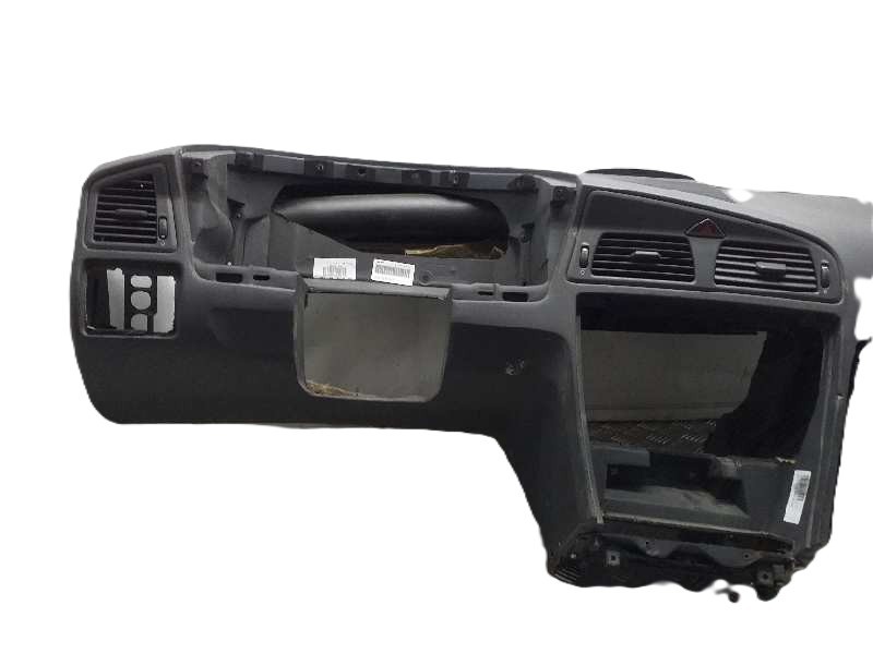Recambio de salpicadero para volvo xc70 d5 awd momentum referencia OEM IAM 39873733  
