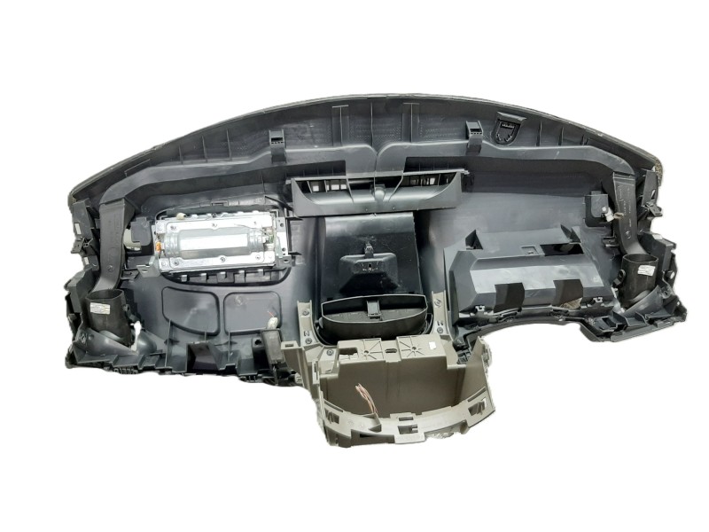 Recambio de salpicadero para renault clio iii confort dynamique referencia OEM IAM 8200884288  