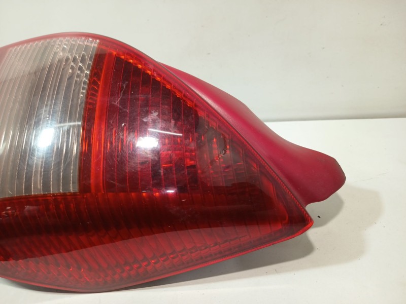Recambio de piloto lateral derecho para citroën c2 (jm_) 1.4 hdi referencia OEM IAM 10252794  