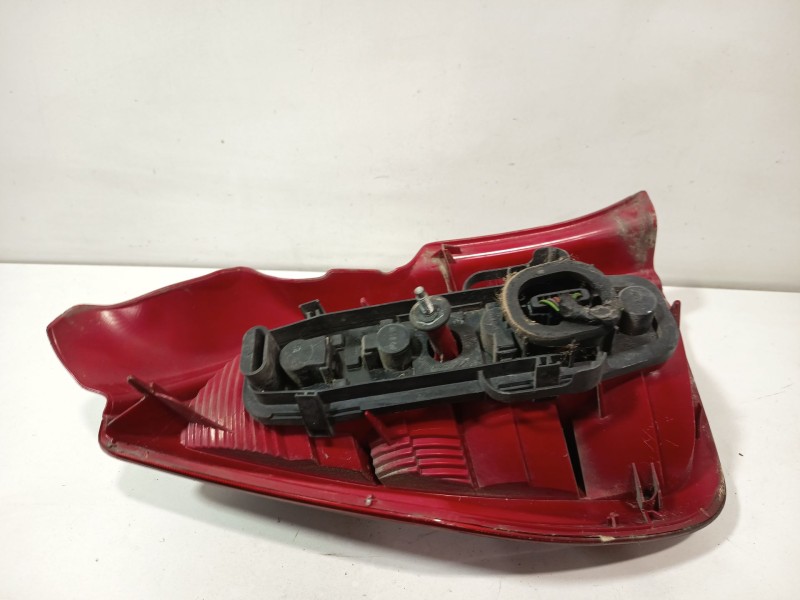Recambio de piloto lateral derecho para citroën c2 (jm_) 1.4 hdi referencia OEM IAM 10252794  
