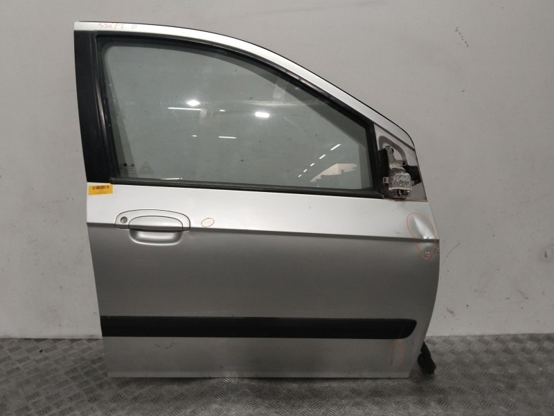 Recambio de puerta delantera derecha para hyundai getz (tb) 1.1 referencia OEM IAM 760041C020  
