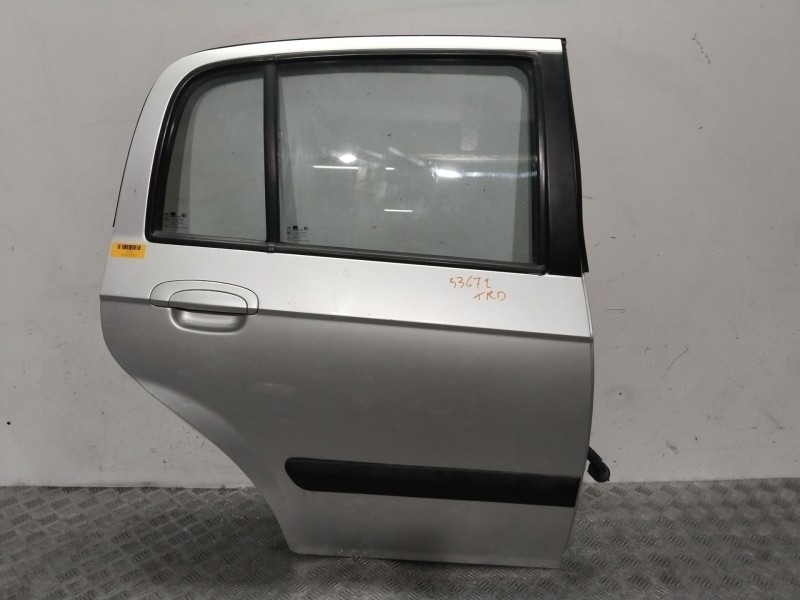 Recambio de puerta trasera derecha para hyundai getz (tb) 1.1 referencia OEM IAM 770041C020  