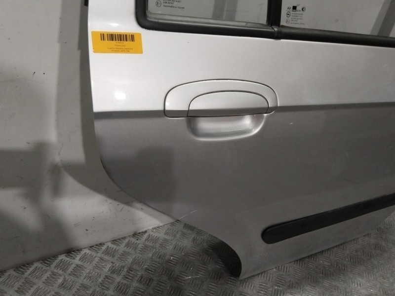 Recambio de puerta trasera derecha para hyundai getz (tb) 1.1 referencia OEM IAM 770041C020  