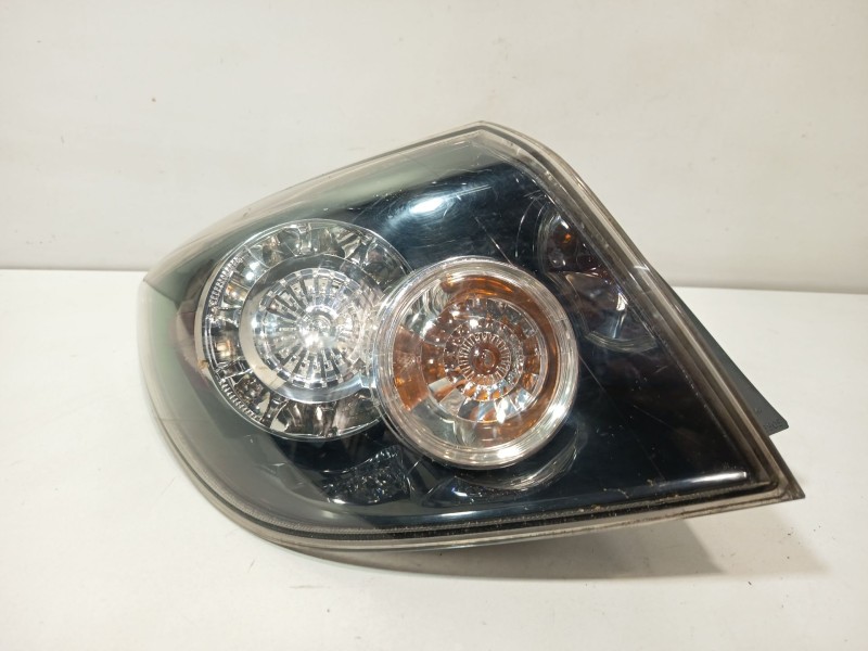 Recambio de piloto lateral derecho para mazda 3 (bk) 1.6 di turbo referencia OEM IAM P3805 GJ6A51120E 