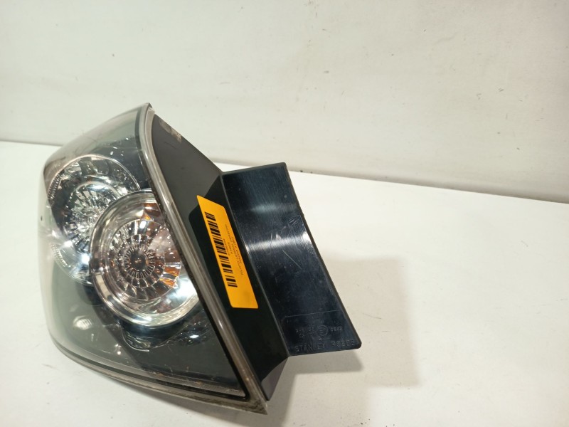 Recambio de piloto lateral derecho para mazda 3 (bk) 1.6 di turbo referencia OEM IAM P3805 GJ6A51120E 