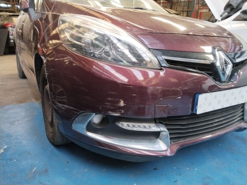 Recambio de paragolpes delantero para renault scénic iii (jz0/1_) 1.2 tce (jz16) referencia OEM IAM 620222226R  