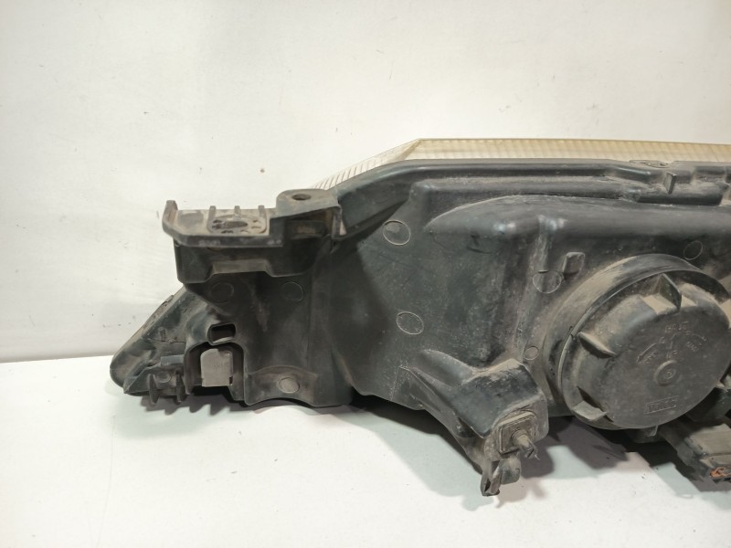 Recambio de faro derecho para renault laguna ii grandtour (kg0) dynamique referencia OEM IAM 7701048931  