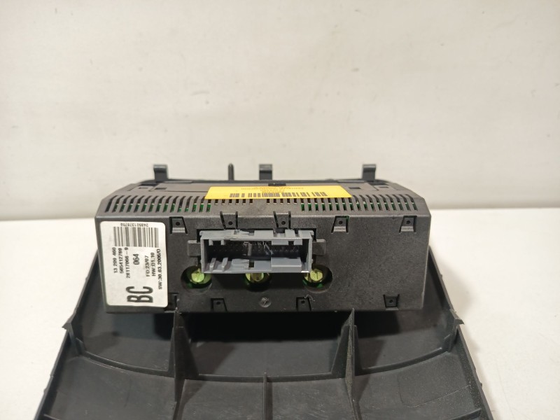 Recambio de pantalla multifuncion para opel corsa d cosmo referencia OEM IAM 13209460  