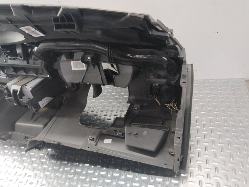 Recambio de salpicadero para seat ibiza iv (6j5, 6p1) 1.9 tdi referencia OEM IAM 6J1857003  