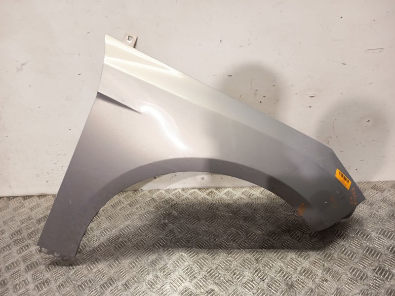 Recambio de aleta delantera derecha para ford focus iv (hn) 1.0 ecoboost referencia OEM IAM 2171302  