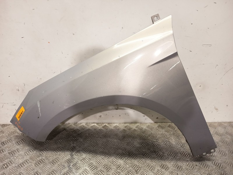 Recambio de aleta delantera izquierda para ford focus iv (hn) 1.0 ecoboost referencia OEM IAM 2171304  