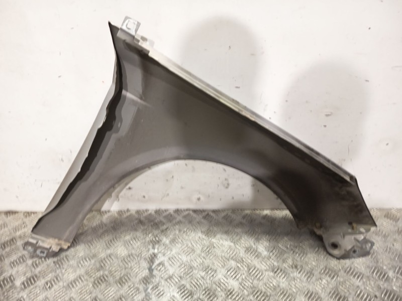 Recambio de aleta delantera izquierda para ford focus iv (hn) 1.0 ecoboost referencia OEM IAM 2171304  