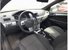 opel astra h gtc (a04) del año 2007