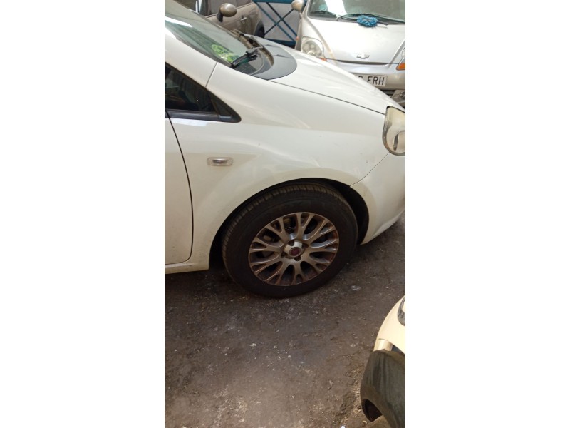 Recambio de aleta delantera derecha para fiat grande punto (199_) 1.6 d multijet referencia OEM IAM 0006000630349  