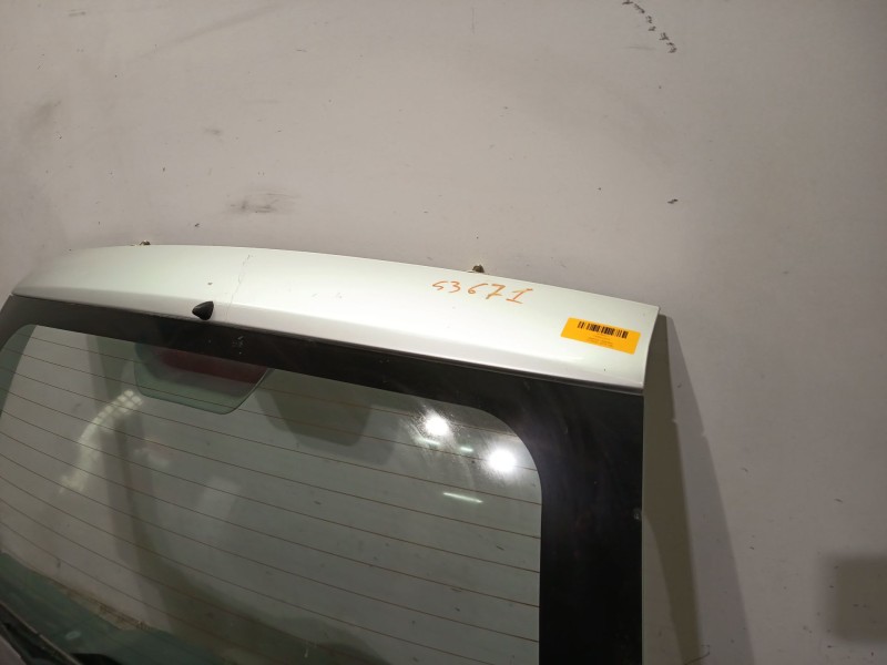 Recambio de porton trasero para hyundai getz (tb) 1.1 referencia OEM IAM 737001C010  