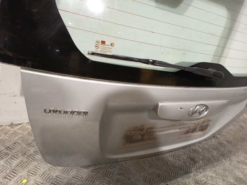 Recambio de porton trasero para hyundai getz (tb) 1.1 referencia OEM IAM 737001C010  
