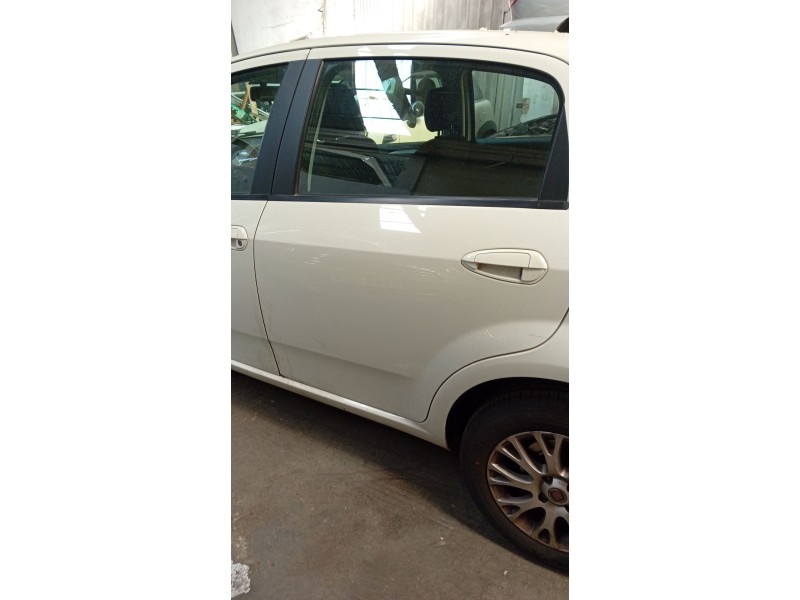 Recambio de puerta trasera izquierda para fiat grande punto (199_) 1.6 d multijet referencia OEM IAM 51872251  