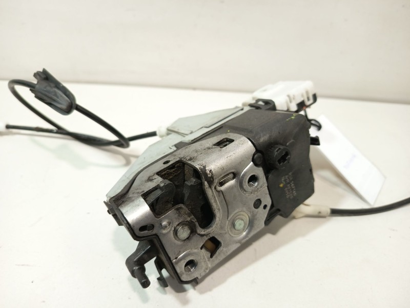 Recambio de cerradura puerta trasera izquierda para peugeot 308 sport referencia OEM IAM 9137N2  