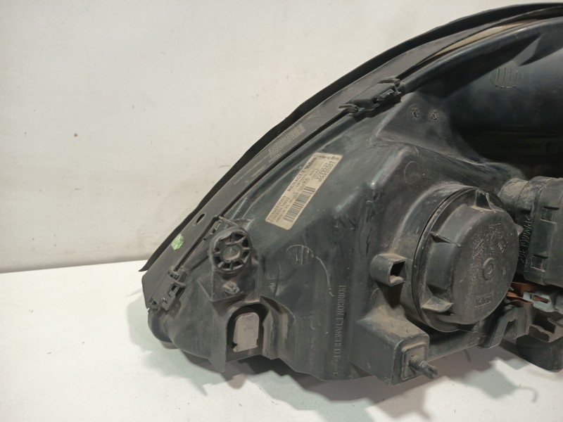 Recambio de faro derecho para renault scenic ii authentique referencia OEM IAM 7700432093 7701047602 