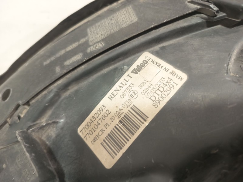 Recambio de faro derecho para renault scenic ii authentique referencia OEM IAM 7700432093 7701047602 
