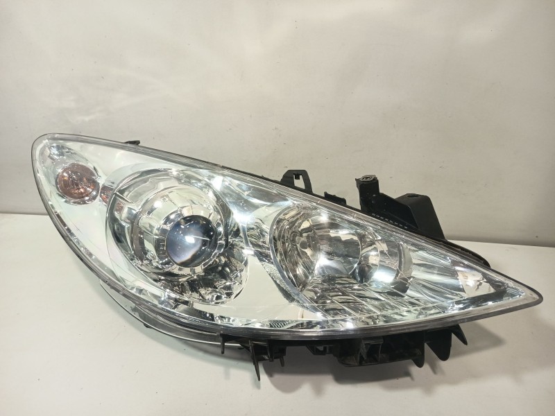 Recambio de faro derecho para peugeot 307 (3a/c) 1.6 16v referencia OEM IAM 085501137R  