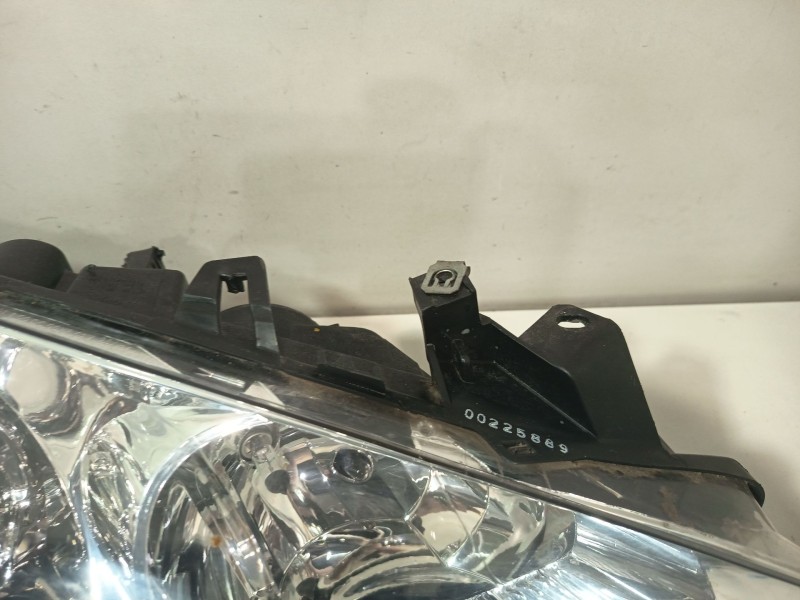 Recambio de faro derecho para peugeot 307 (3a/c) 1.6 16v referencia OEM IAM 085501137R  